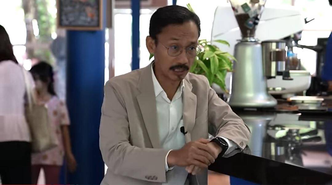Mantan Direktur Sekolah Kajian Stratejik dan Global (SKSG) Universitas Indonesia, Athor Subroto. (Tangkapan layar YouTube Rhenald Kasali)