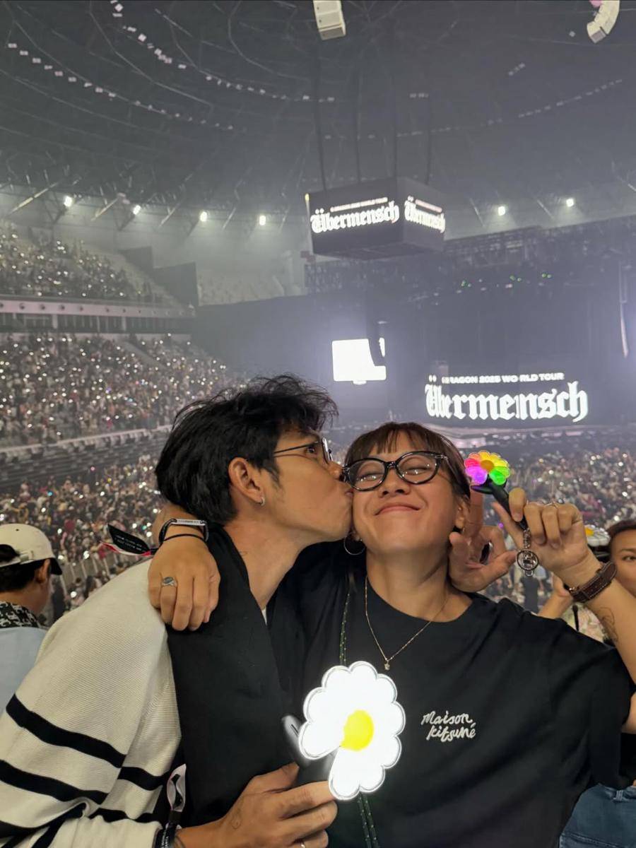 Artis Indonesia nonton konser G-Dragon Ubermensch di Jakarta