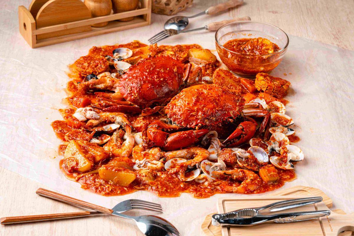 ilustrasi kepiting saus padang (vecteezy.com/michael nero)