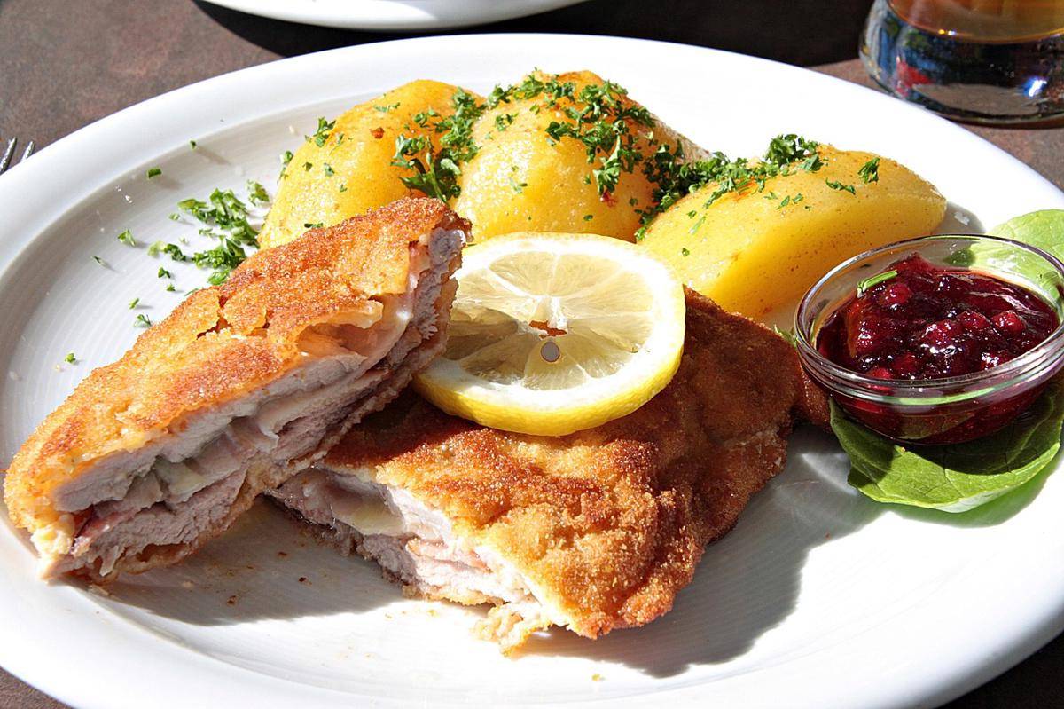 ilustrasi chicken cordon bleu (pixabay.com/ReinhardThrainer)