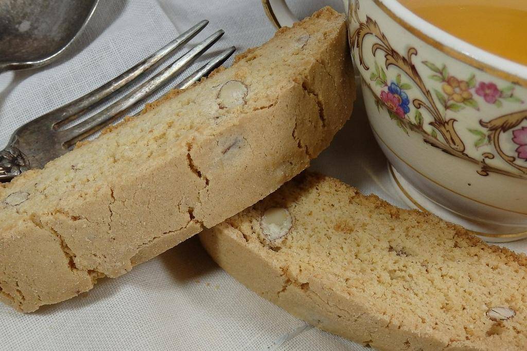 ilustrasi biscotti (pixabay.com/RosieLea)