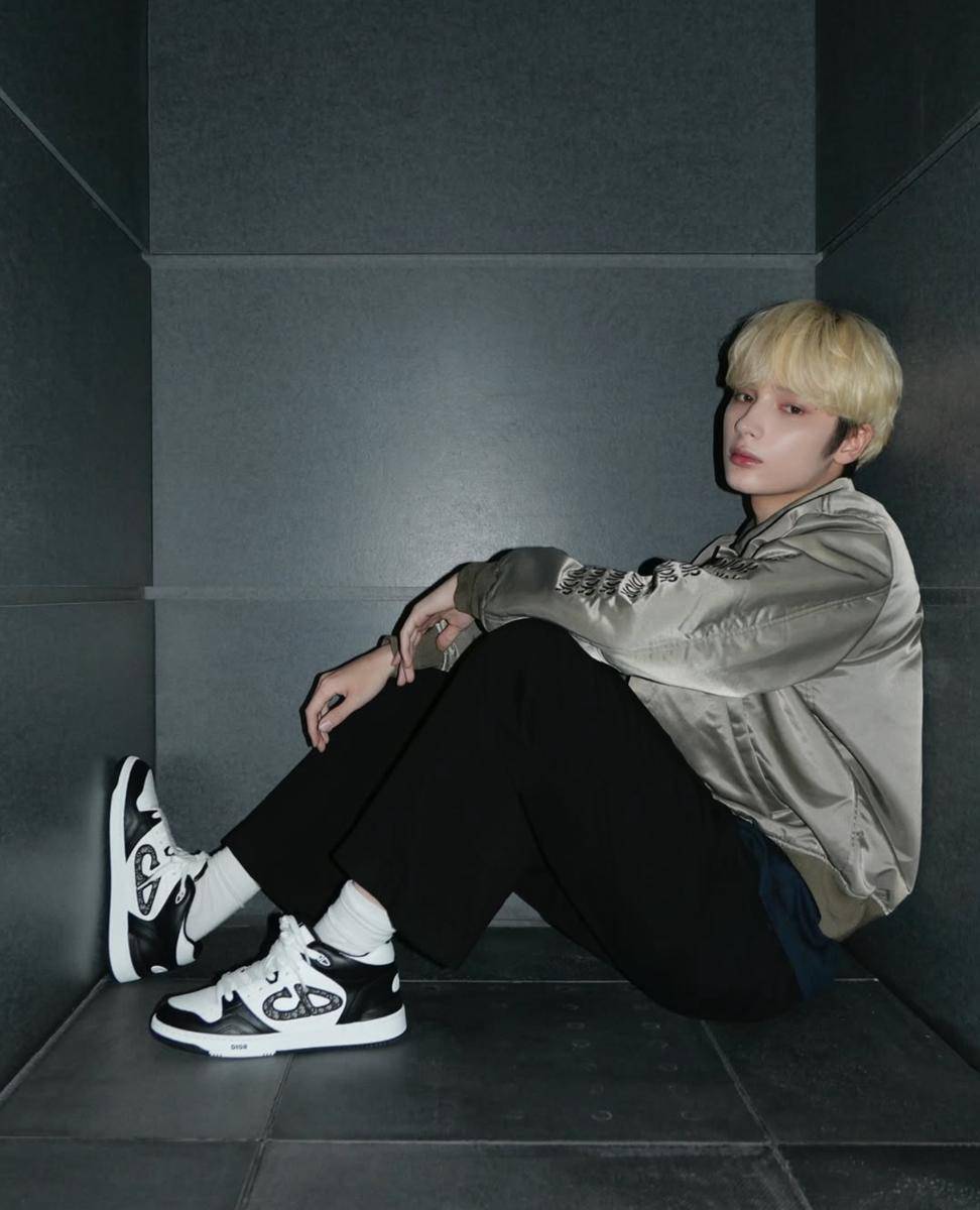Huening Kai TXT (instagram.com/txt_bighit) 