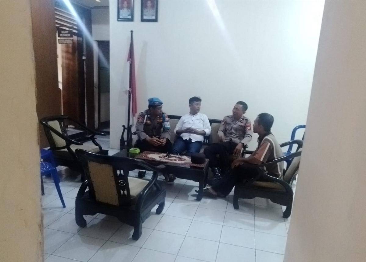 Suasana lamaran pria asal Kediri ngaku polisi saat melanar perempuan Magetan ditangkao. IDN Times/Istimewa.