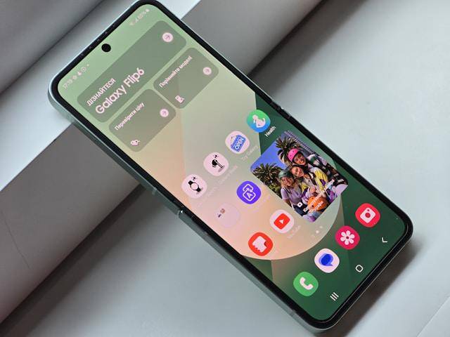 ilustrasi HP Samsung (unsplash.com/@n3gve)