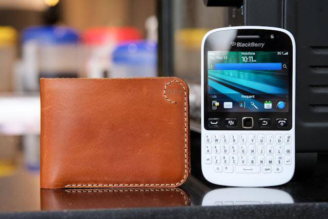 potret HP Blackberry (unsplash.com/@quangthai_itshop)