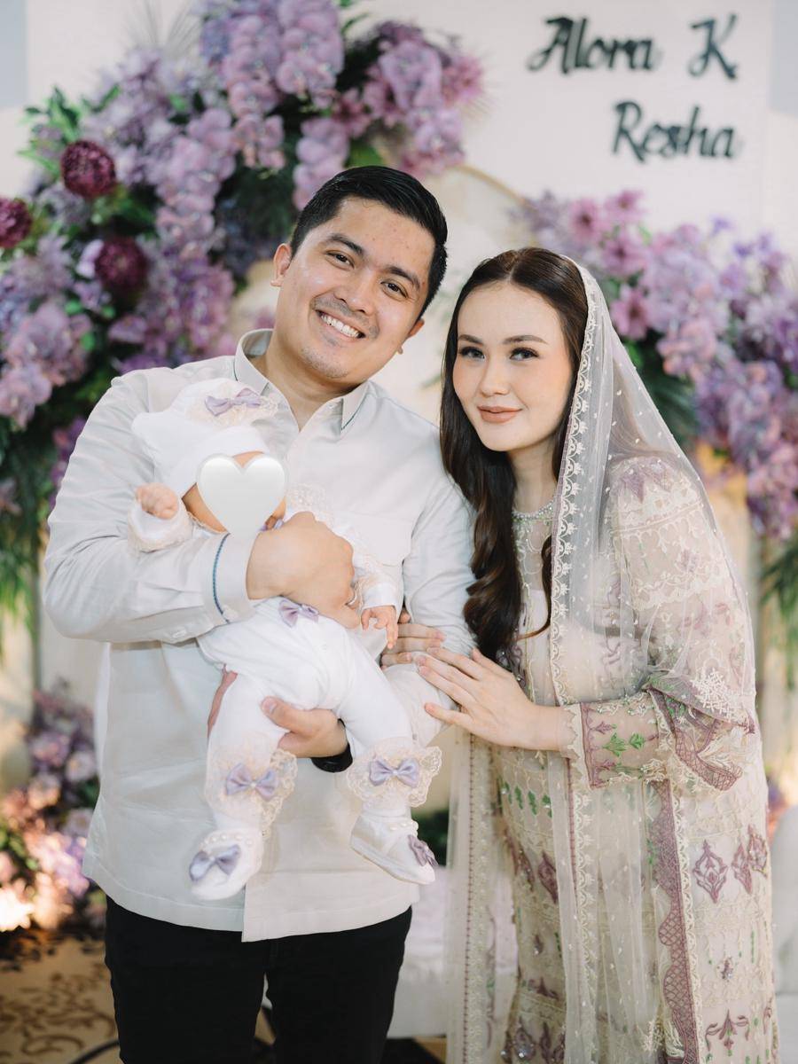 akikah anak pertama Sarah Gibson (Instagram.com/sarahgibson21)