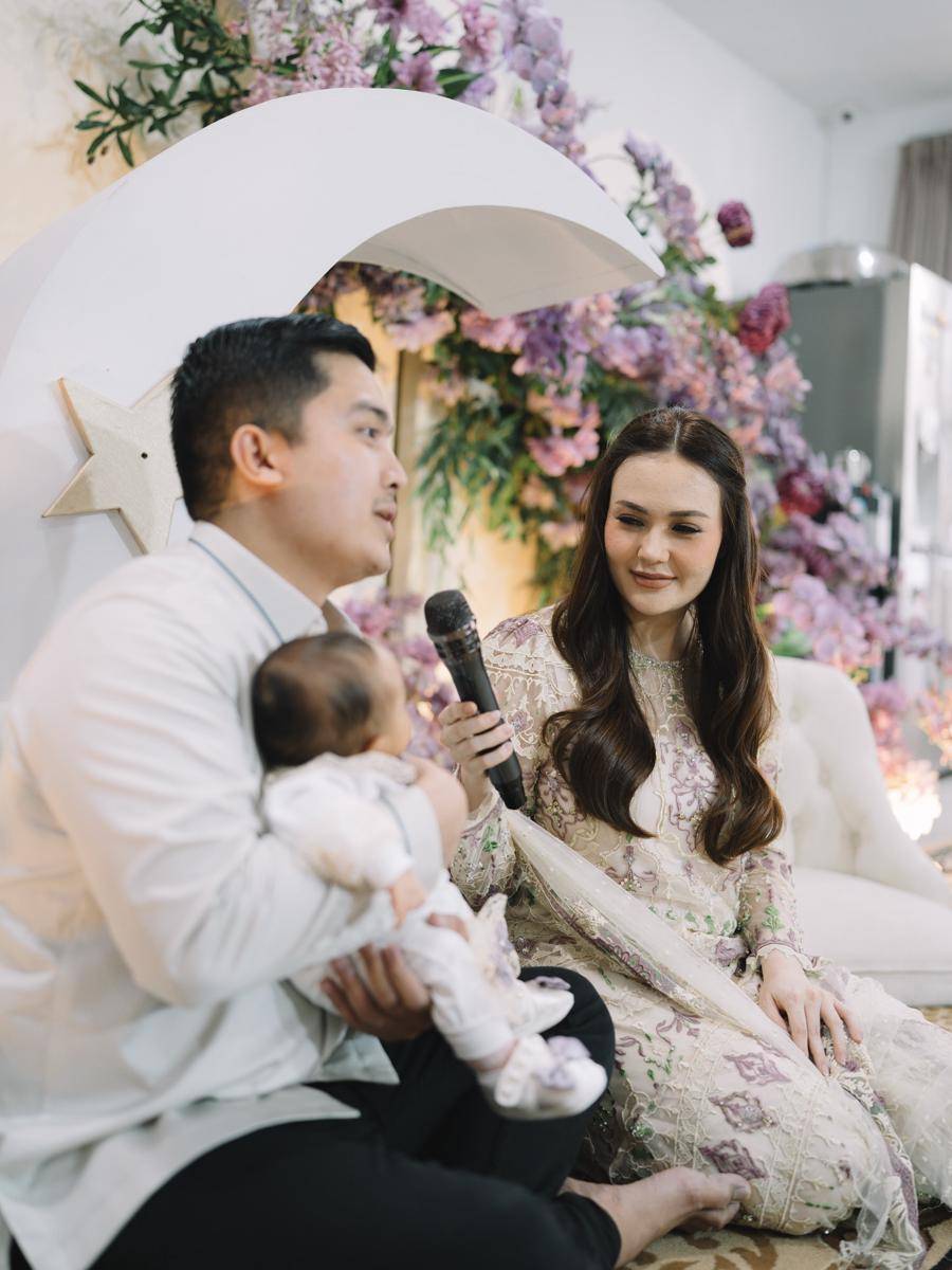 akikah anak pertama Sarah Gibson (Instagram.com/sarahgibson21)