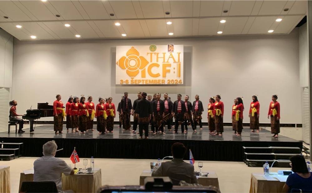PSM Vocalista Paradisso UPN Veteran Yogyakarta di 1st Thailand International Choir Festival 2024. (upnyk.ac.id)
