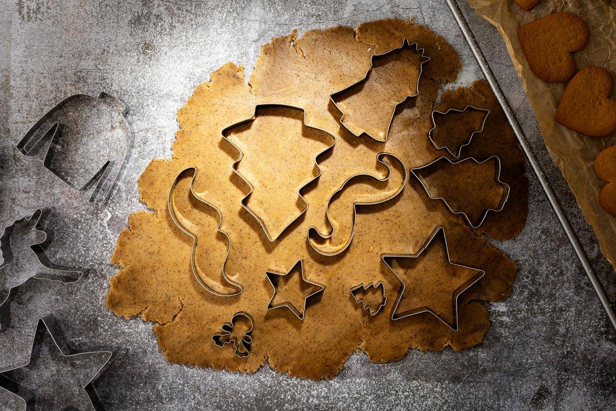 ilustrasi cetakan kue kering (unsplash.com/Arvid Skywalker)