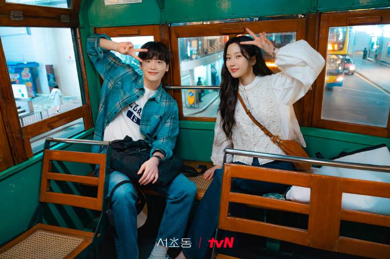 Lee Jong Suk dan Moon Ga Young di drama Law and the City (Dok. tvN/Law and the City)