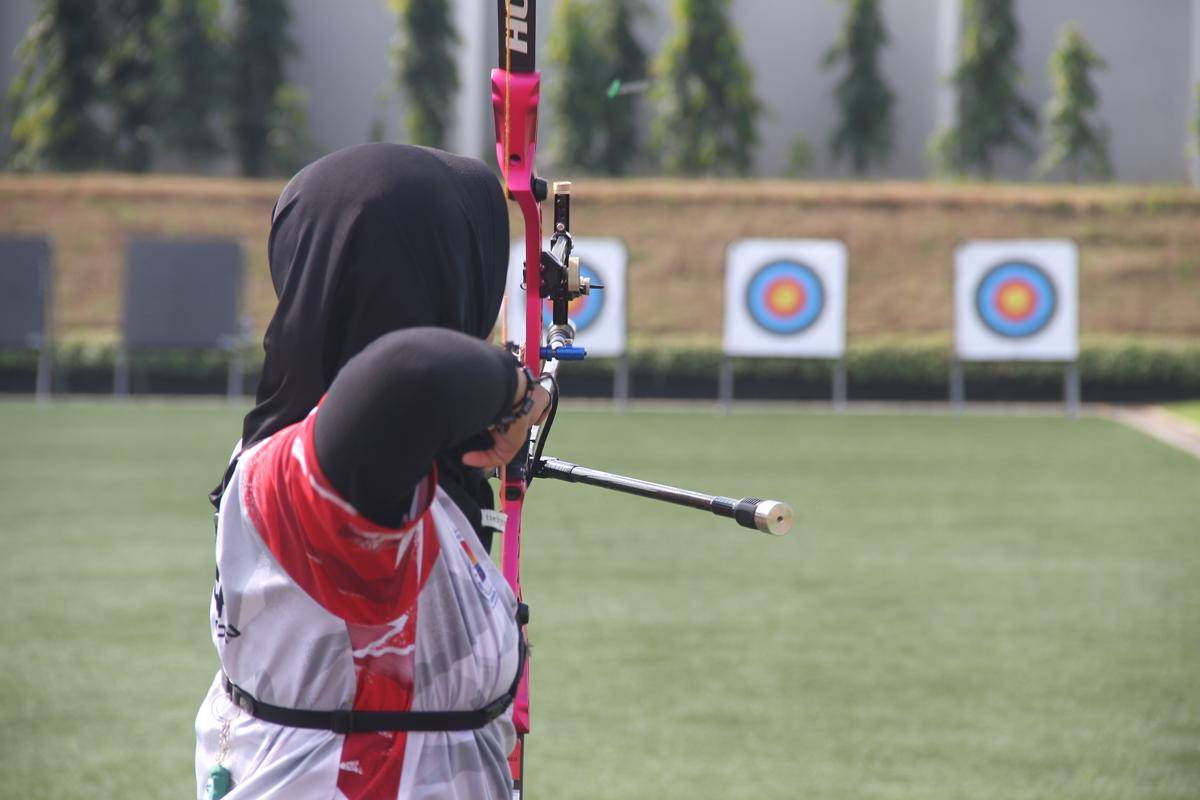 Atlet fokus membidik. (Ari Haryono/IDN Times). 