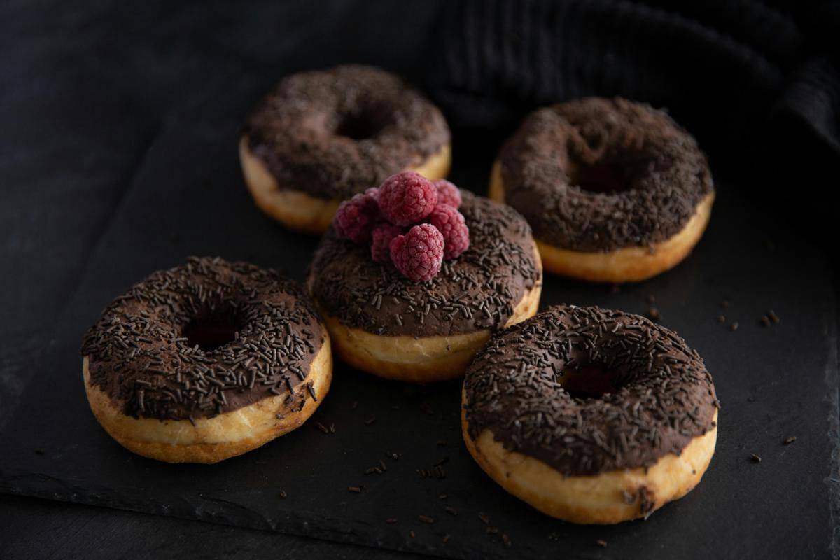 ilustrasi donat (pexels.com/ Amanda Hemphill)