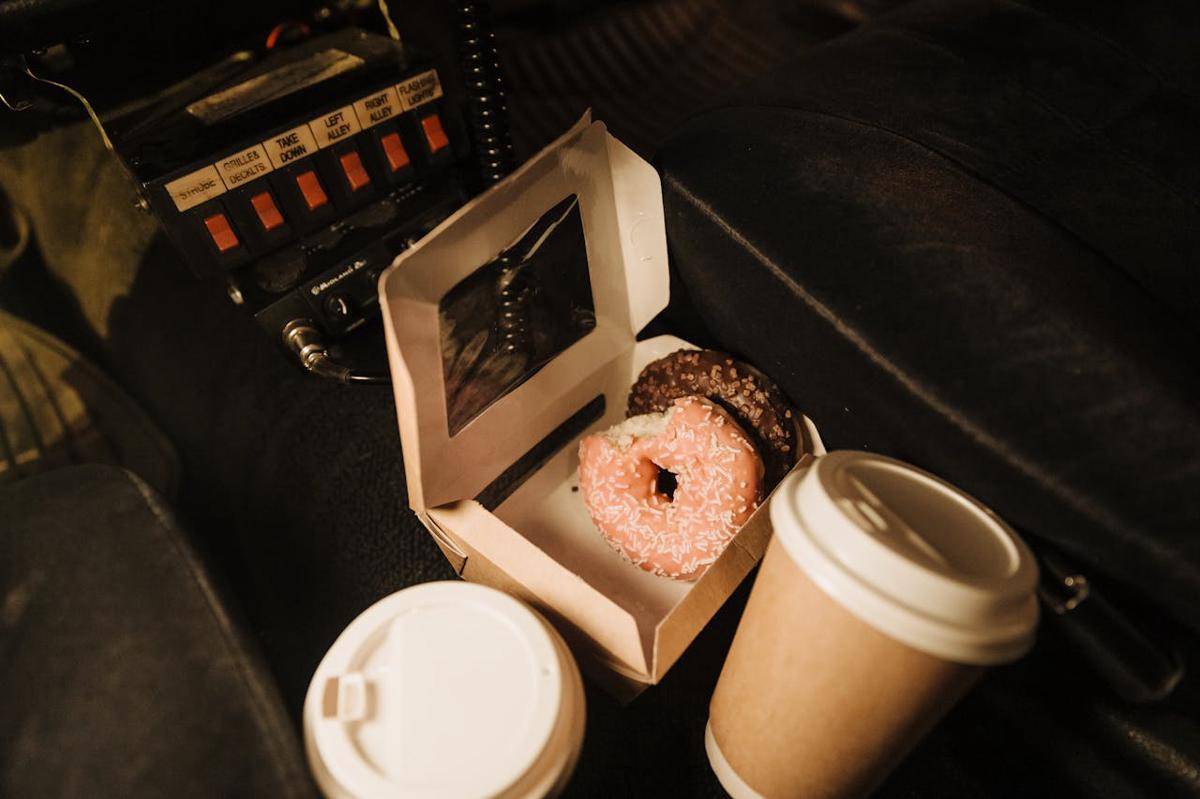 ilustrasi box donat (pexels.com/cottonbro studio)