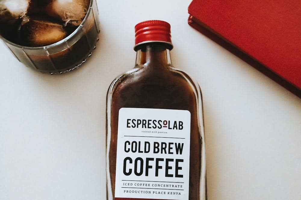 ilustrasi cold brew dalam bentuk konsentrat (pexels.com/Esra Nur Kalay)
