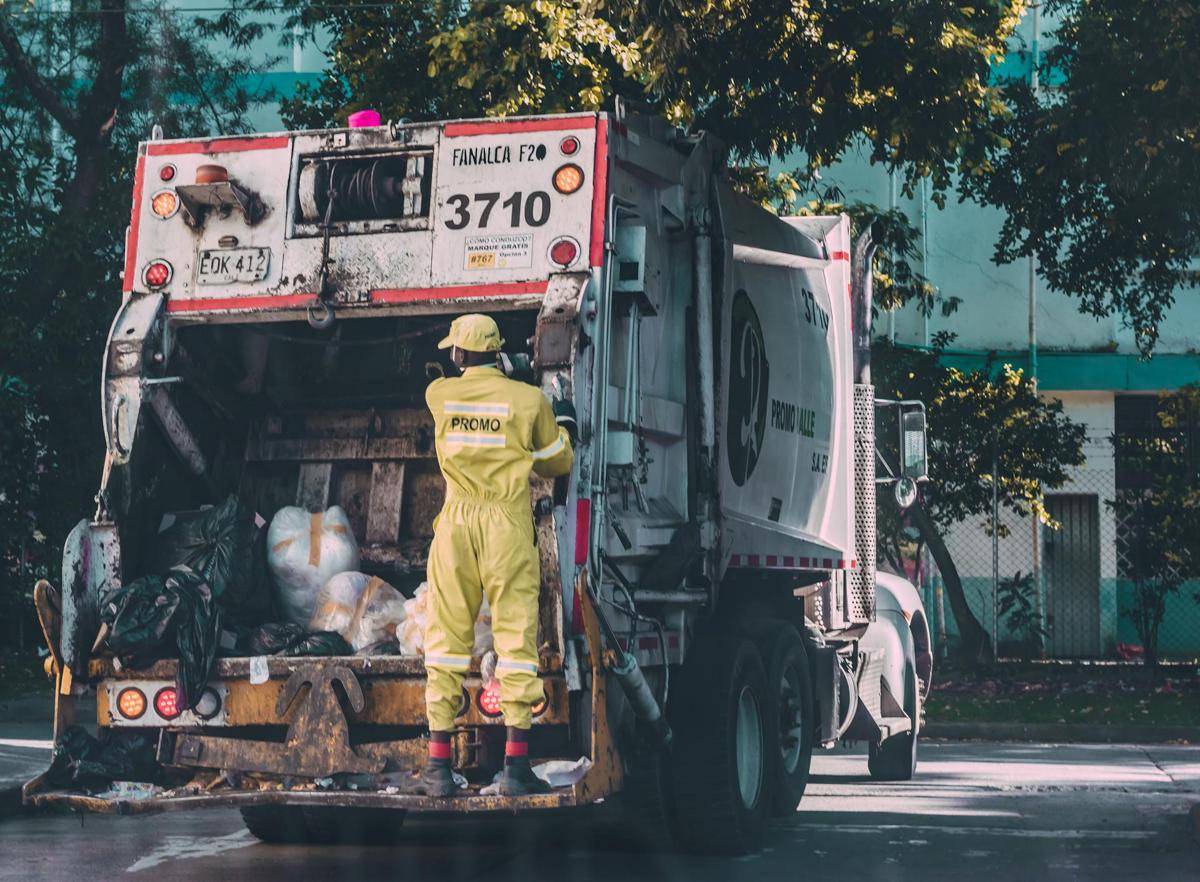 ilustrasi truk sampah (pexels.com/Sebastián Vargas)