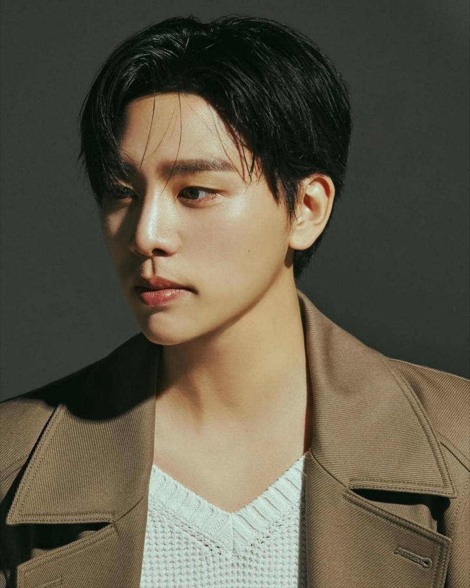 potret Kim Wooseok (Instagram com/matt_wooseok)