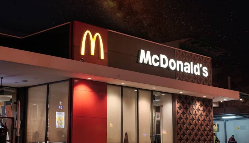 McDonald's (unsplash.com/Visual Karsa)