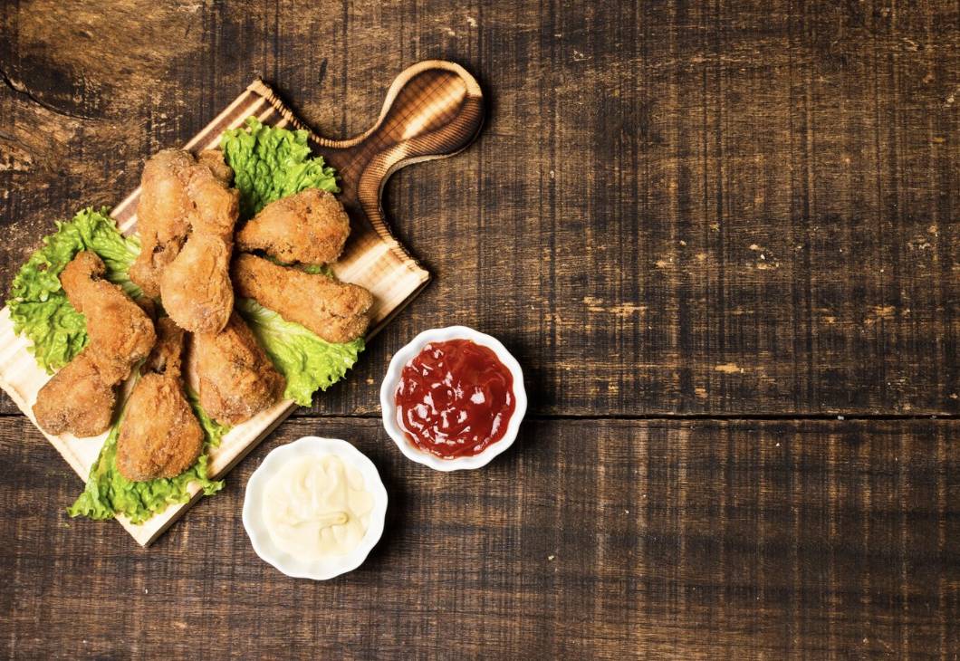 ilustrasi ayam goreng (freepik.com/freepik)