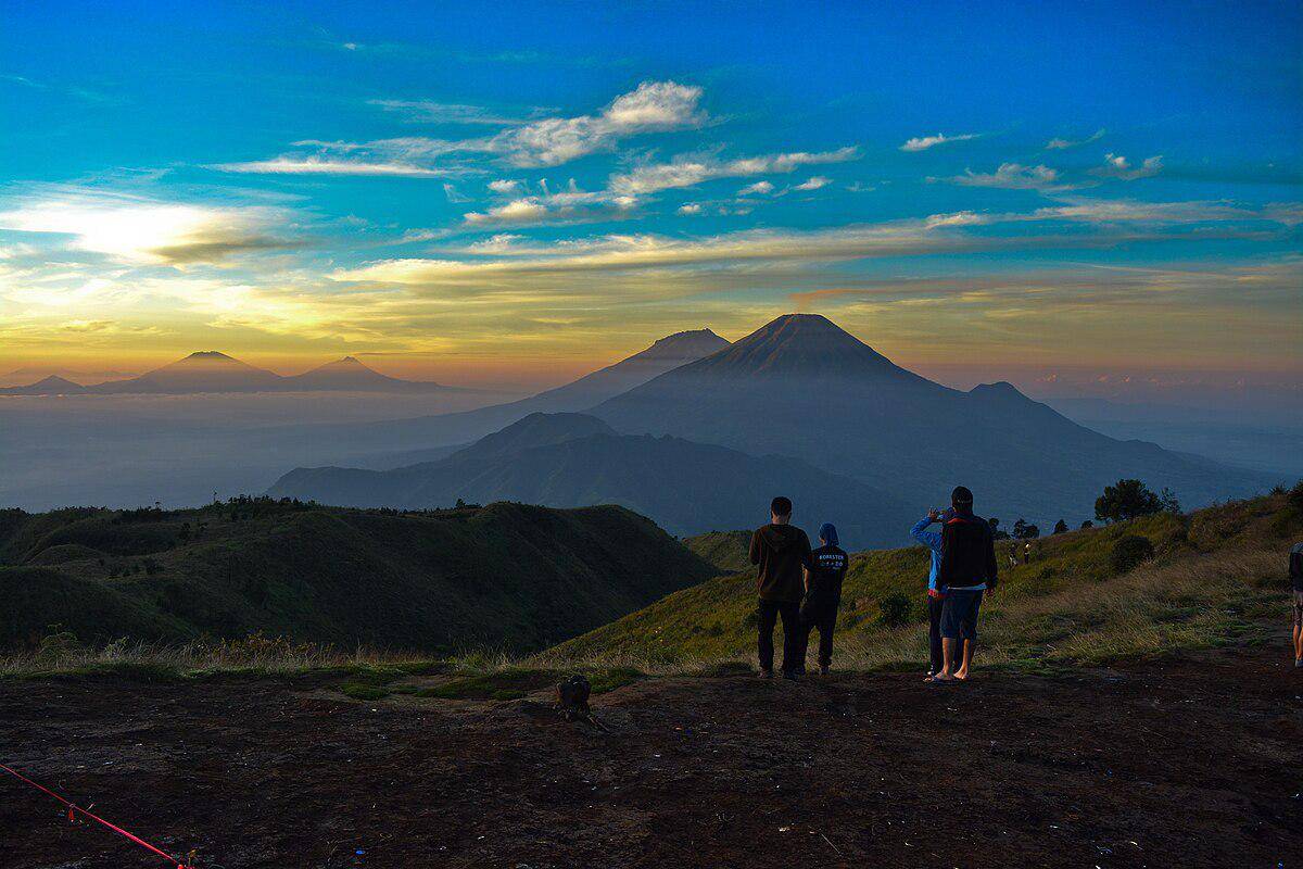 potret gunung Prau, Dieng (commons.wikimedia.org/Muhammad Rinandar)