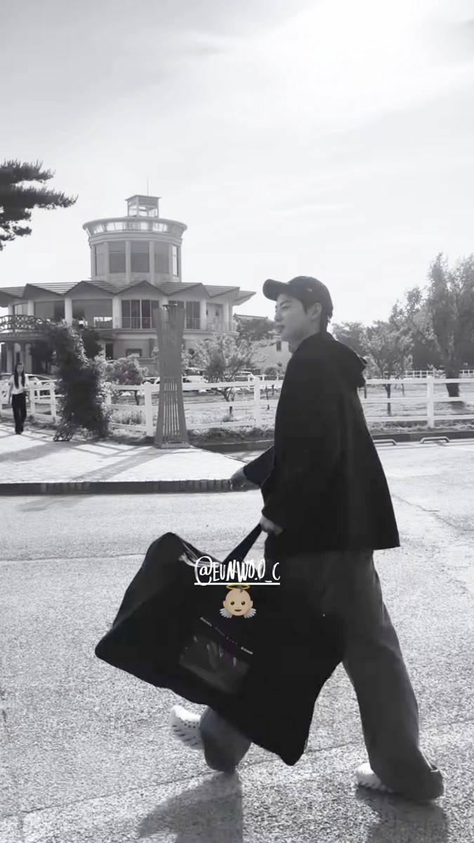 Cha Eun Woo berangkat wamil