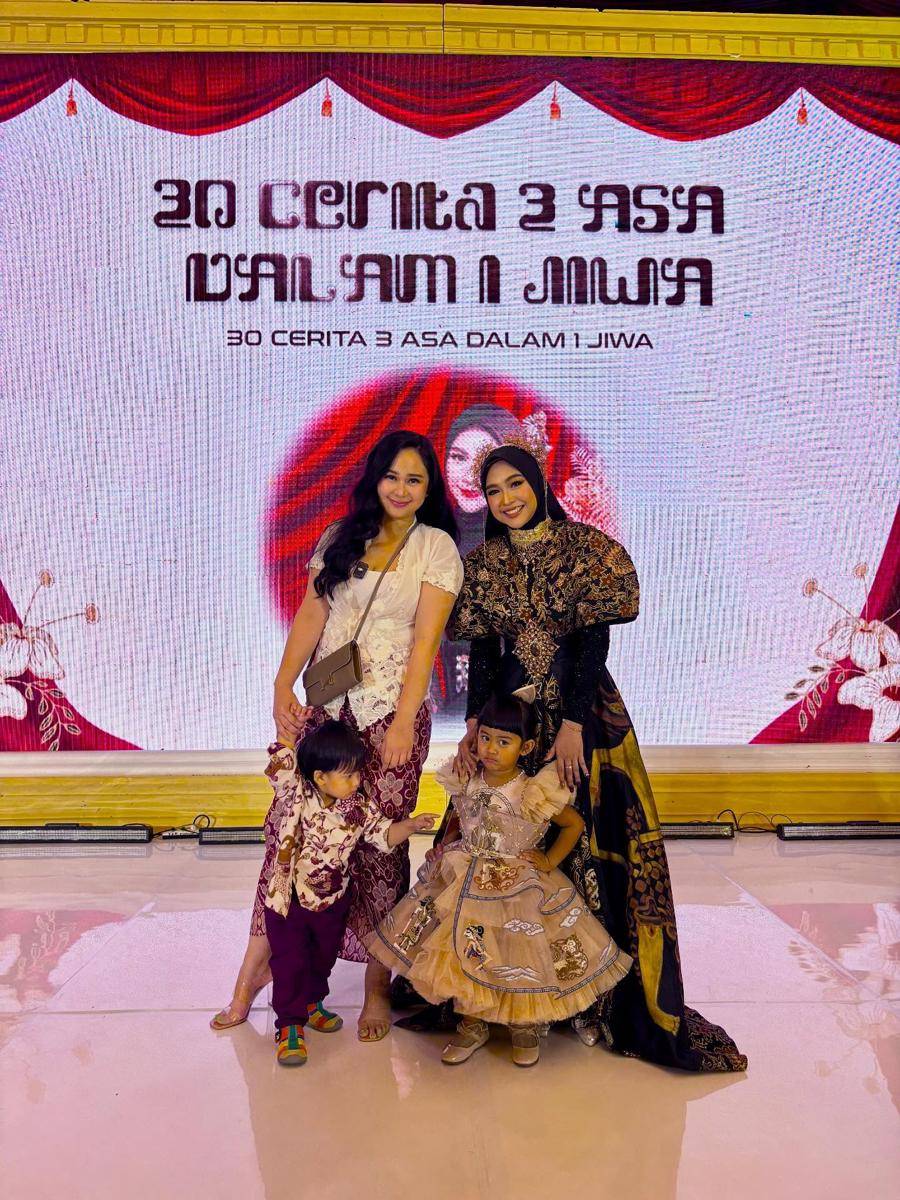 artis di ulang tahun Ria Ricis (Instagram.com/riaricis1795)