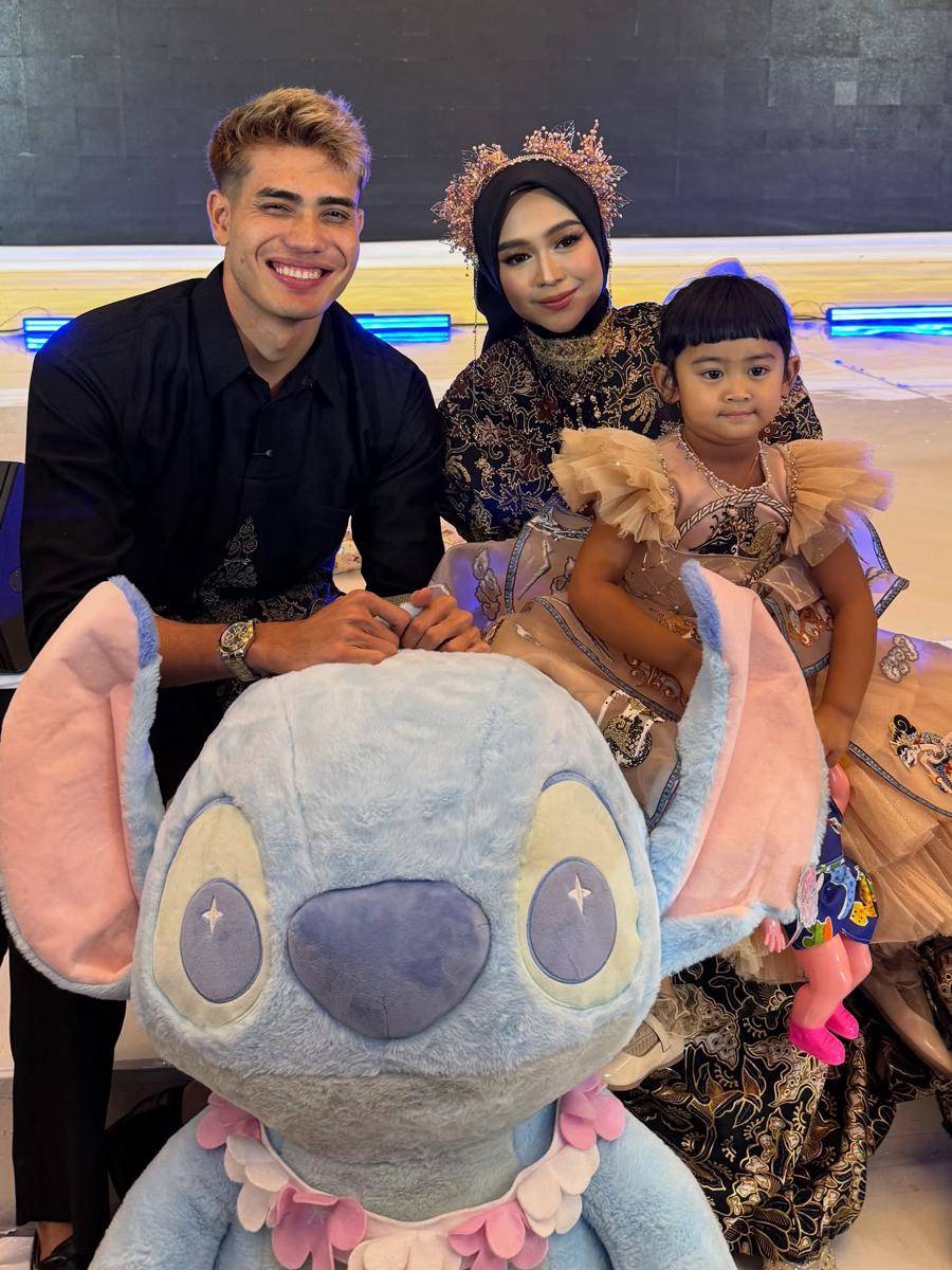 artis di ulang tahun Ria Ricis (Instagram.com/riaricis1795)