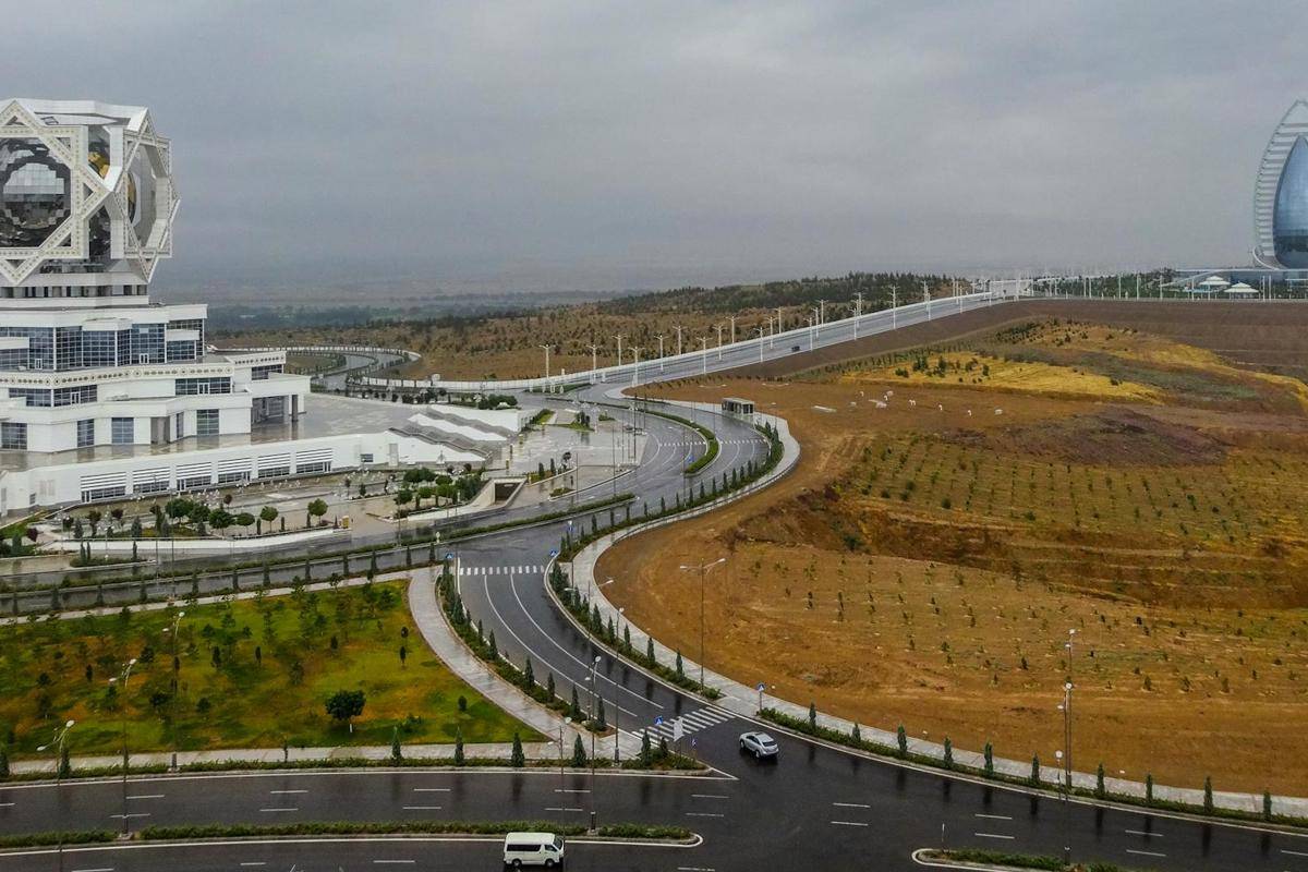 potret Ashgabat, Turkmenistan (pexels.com/Nikolai Kolosov)