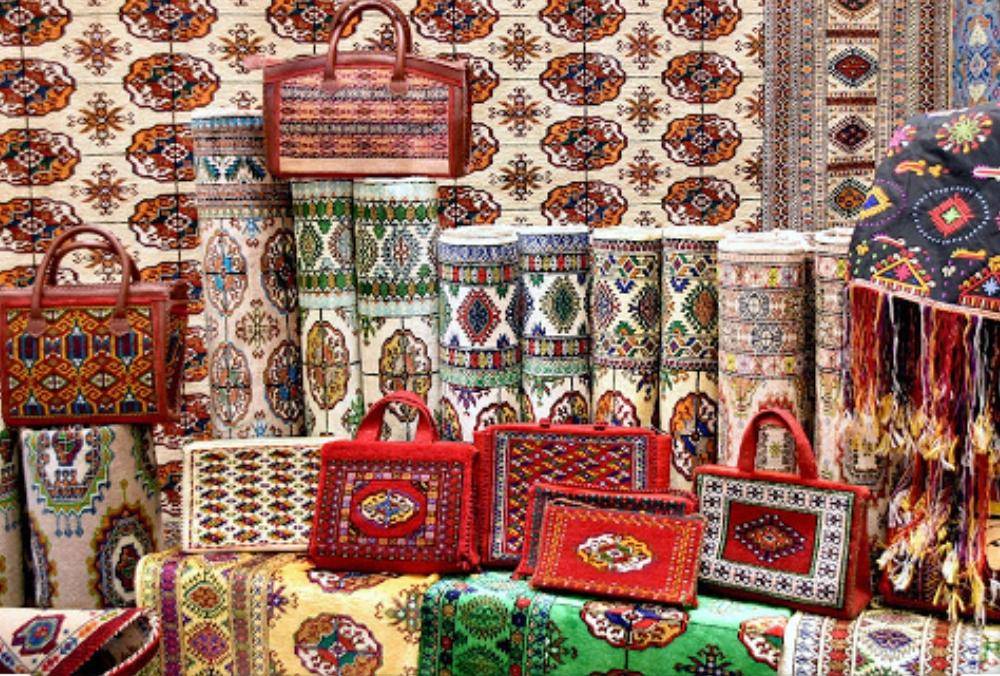 potret Turkmen handmade (commons.wikimedia.org/Gulzar Nurlyyeva)