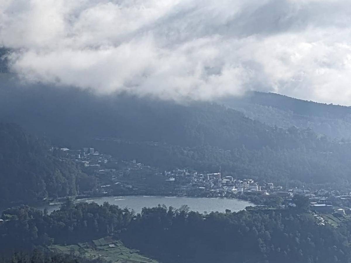 Telaga Sarangan di lihat dari puncak Kendil. IDN Times/Riyanto.