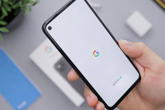 potret HP Android (unsplash.com/@rmrdnl)