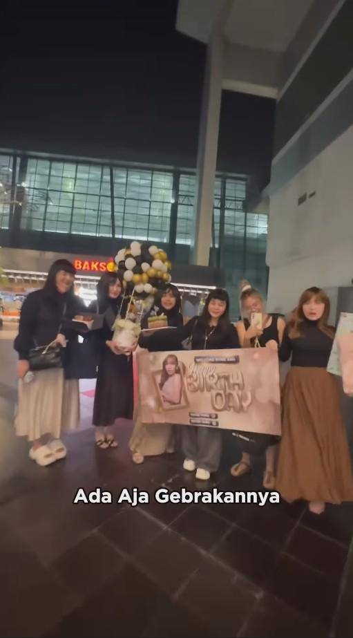 ulang tahun Cherly Juno (Instagram.com/margareth_angelina)