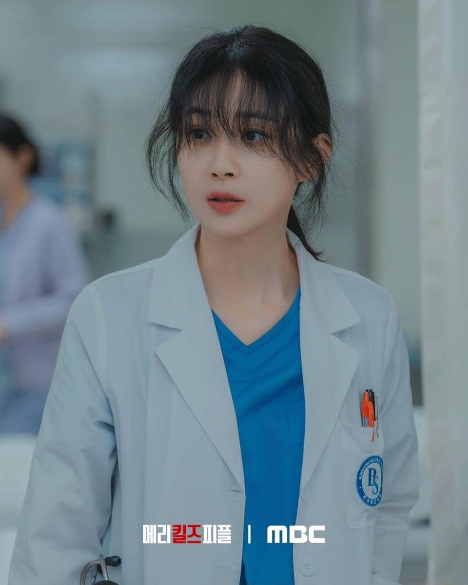 Lee Bo Young di drama Mary Kills People (instagram.com/mbcdrama_now)