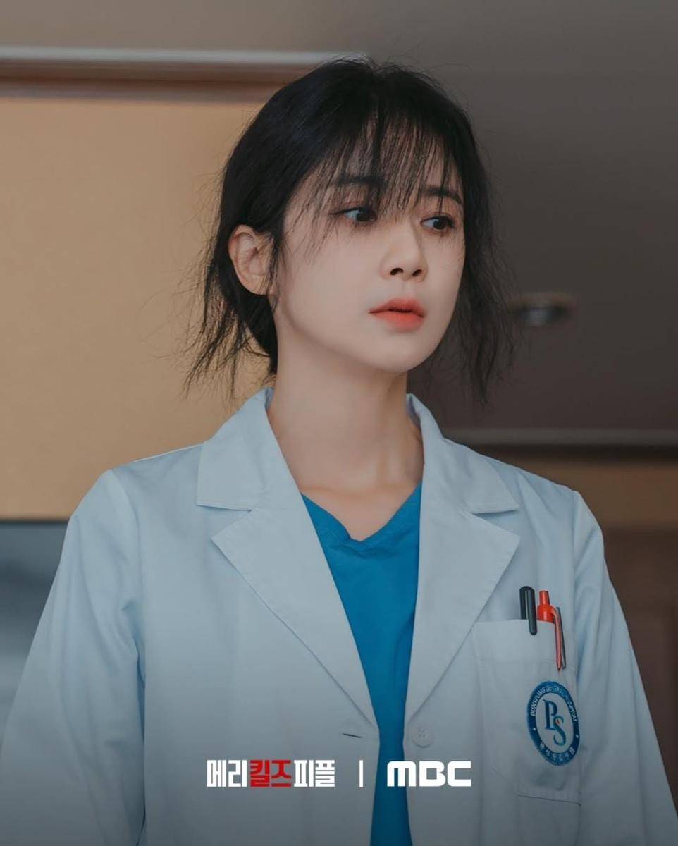 Lee Bo Young di drama Mary Kills People (instagram.com/mbcdrama_now)
