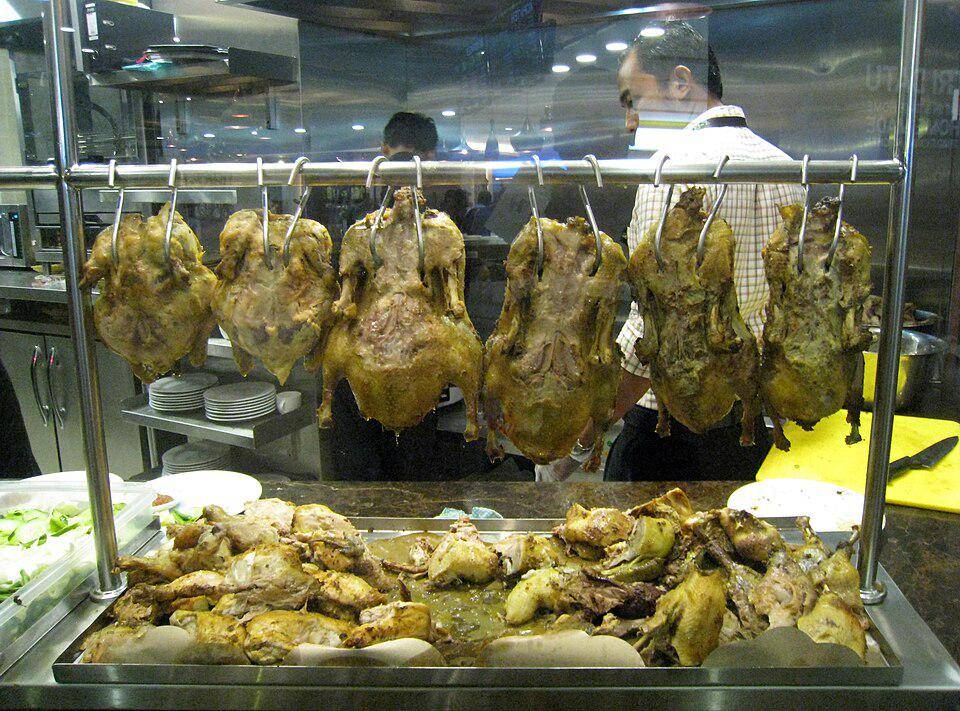 ilustrasi ayam betutu (commons.wikimedia.org/Gunawan Kartapranata)