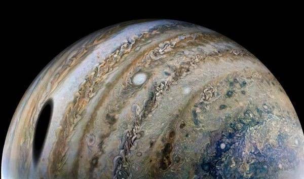 gambar gerhana matahari di Jupiter (nasa.gov)