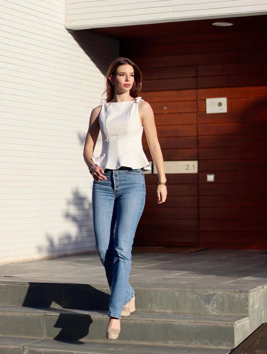 potret Lara Doval, Miss International Jerman 2025 (instagram.com/lara.doval)