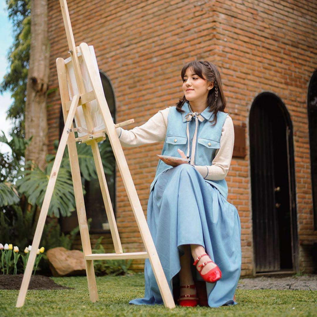 inspirasi OOTD coquette style ala Ify Alyssa (instagram.com/ifyalyssa)