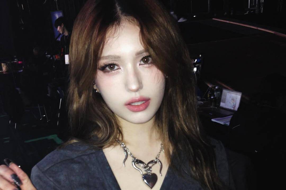 Jeon Somi (instagram.com/somsomi0309)
