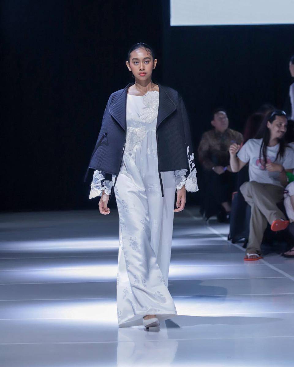 Koleksi REONVE di JF3 Fashion Festival 2025 (dok. ADE OYOT)