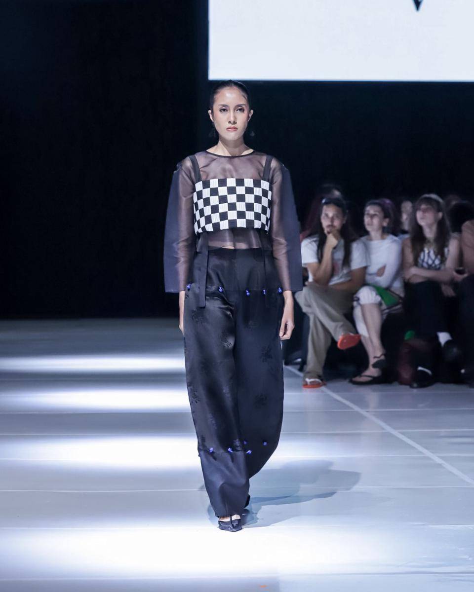 Koleksi REONVE di JF3 Fashion Festival 2025 (dok. ADE OYOT)