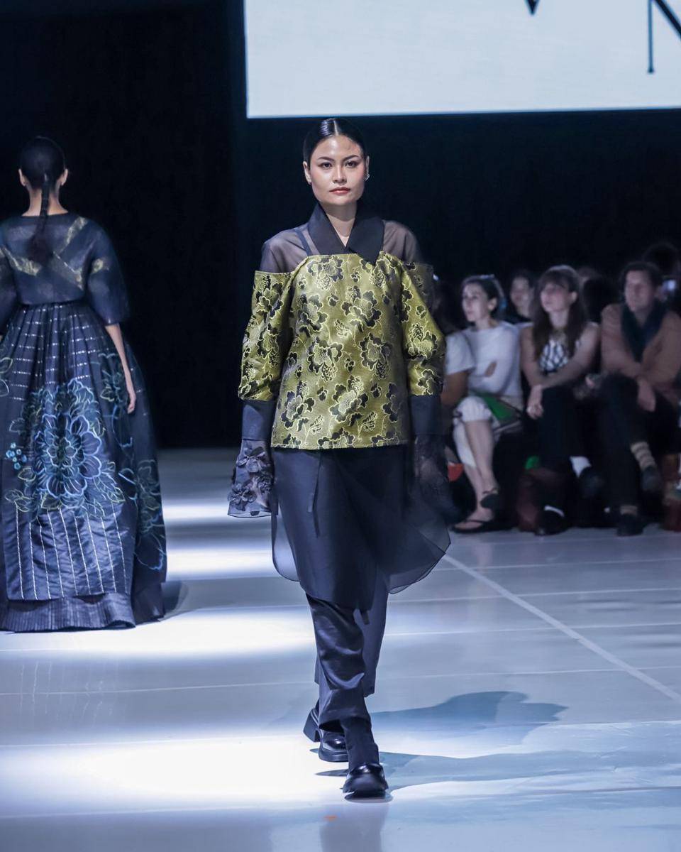 Koleksi REONVE di JF3 Fashion Festival 2025 (dok. ADE OYOT)