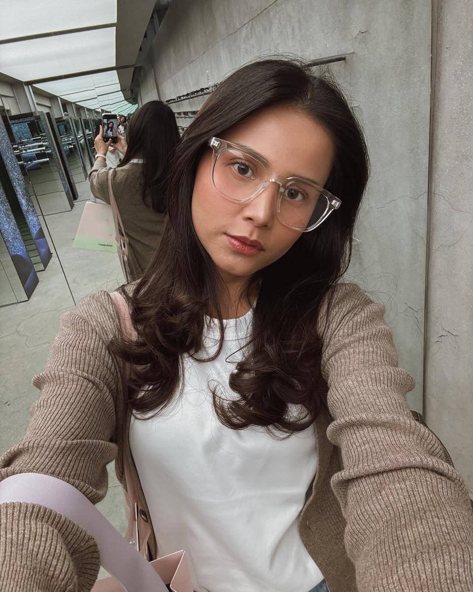 ide hairstyle buat daily ala Yunita Siregar (instagram.com/yunitasiregar)