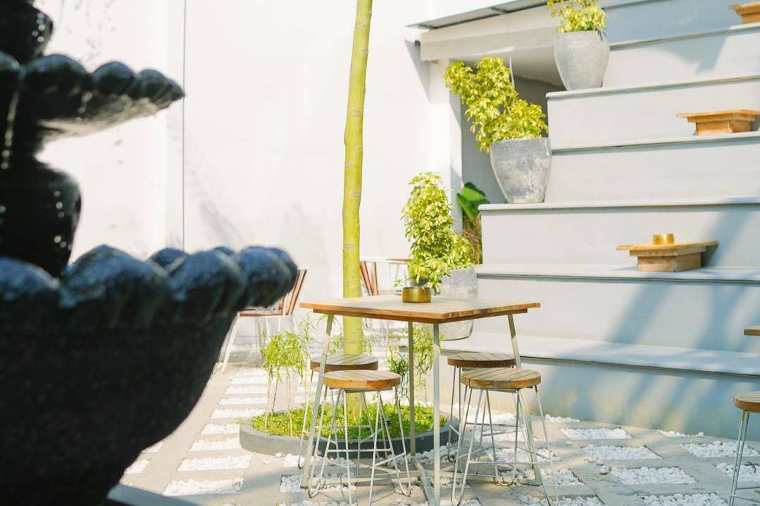 Eighteen4 Coffee & Eatery (instagram.com/eighteen4.id)