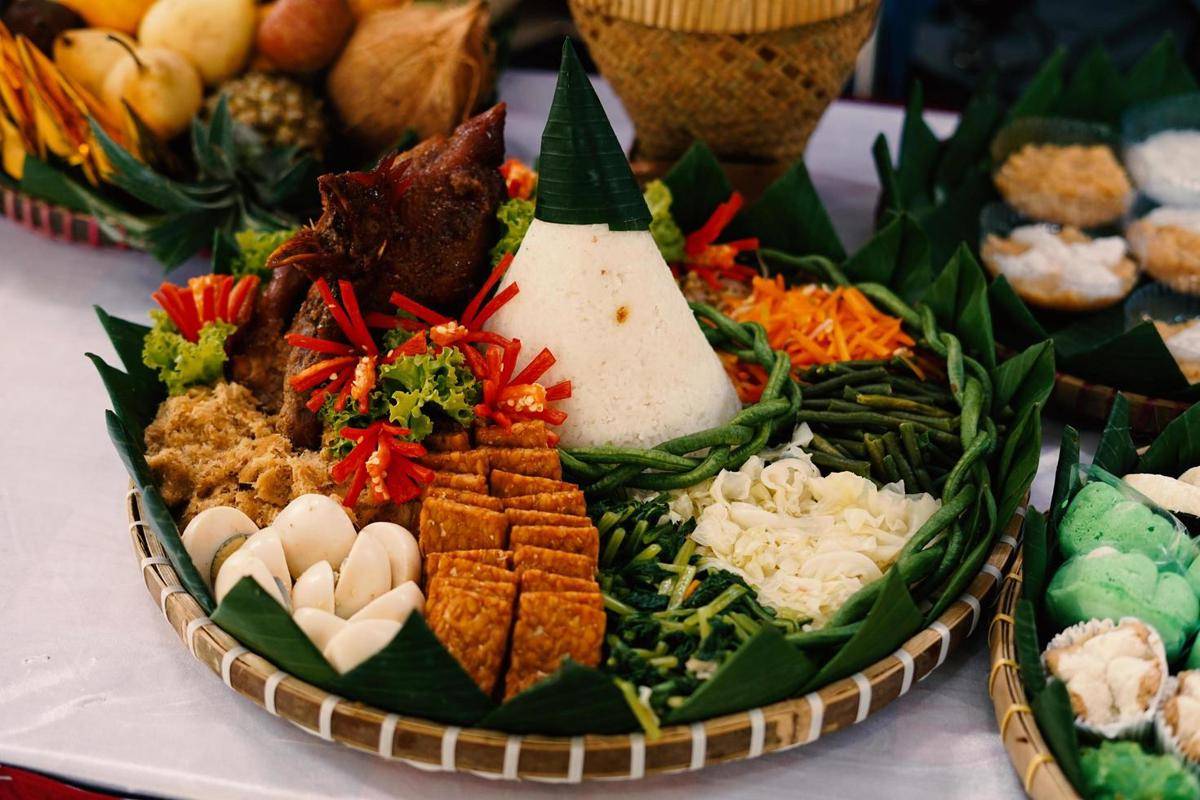 Tumpeng. (vecteezy.com/Roy Anditya Kusworo)