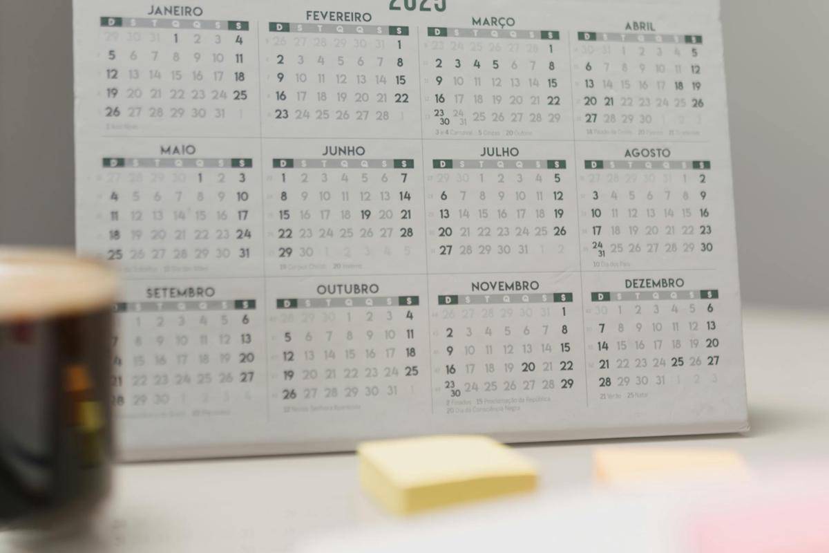 ilustrasi kalender 2025 (pexels.com/Matheus Bertelli)