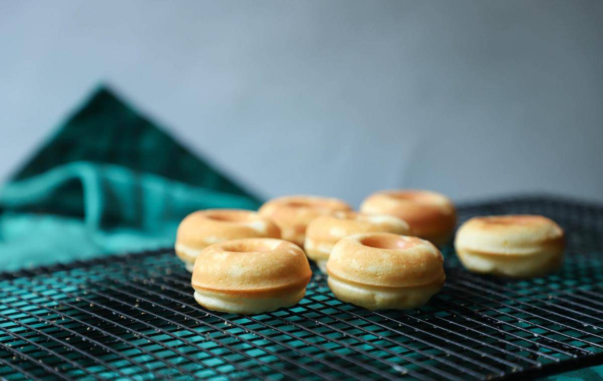 ilustrasi donat yang sudah digoreng (pexels.com/cats coming)