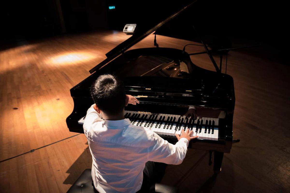 ilustrasi piano (pexels.com/Ludwig Kwan)