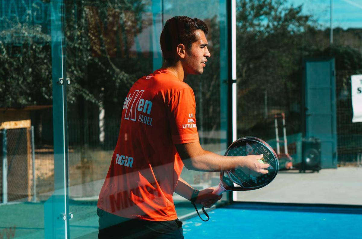 ilustrasi latihan padel (pexels.com/Roger Aribau Gisbert)