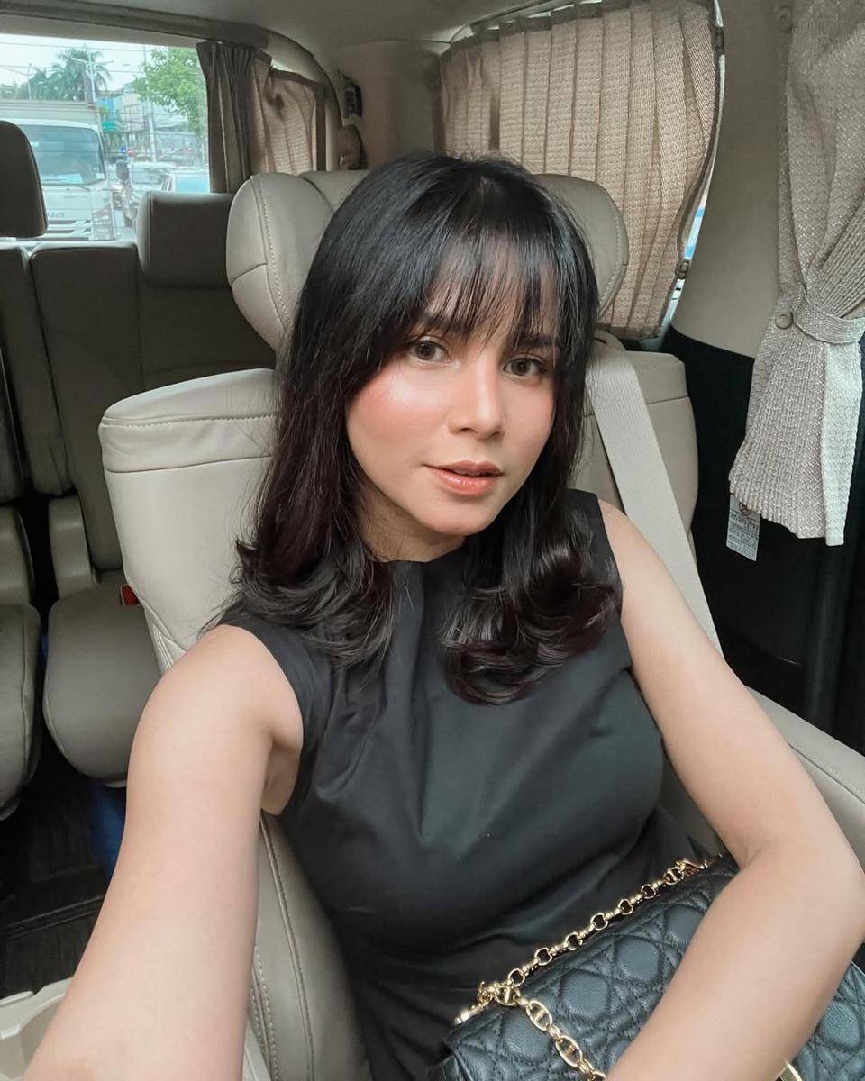 ide hairstyle buat daily ala Yunita Siregar (instagram.com/yunitasiregar)