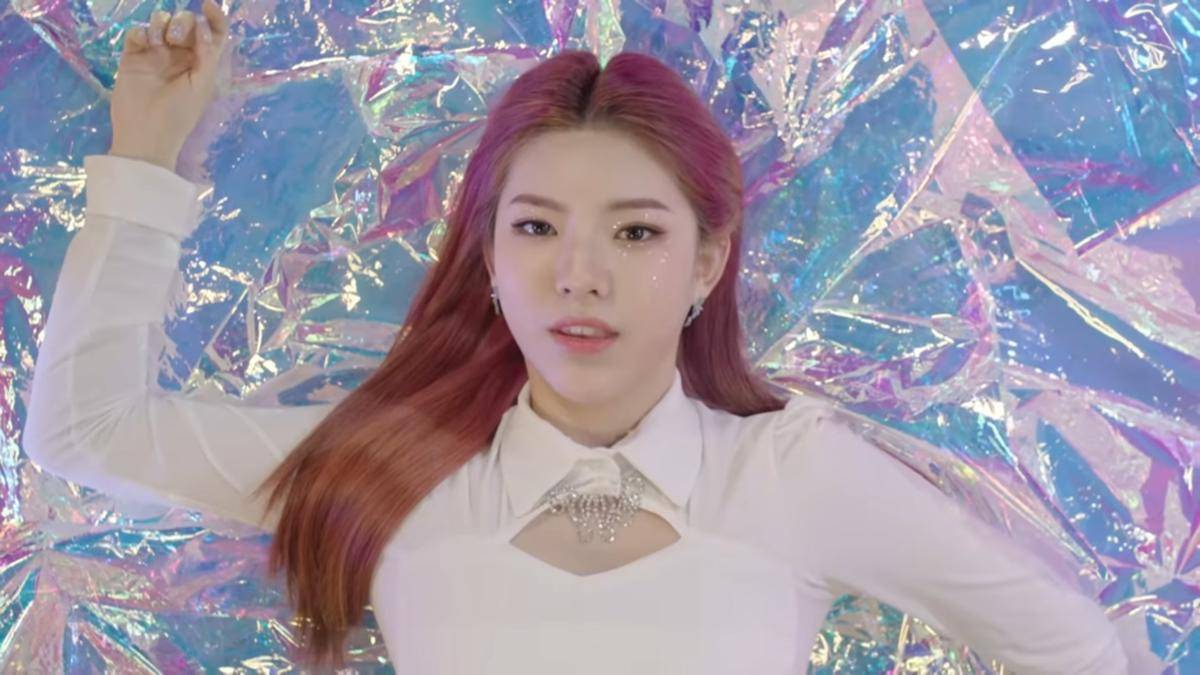 cuplikan MV "Future" (youtube.com/Super Sound BUGS)
